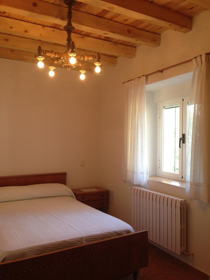 Apartamento Rural La Muralla De Pedraza Chavida Екстер'єр фото